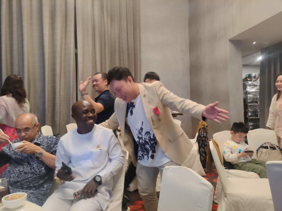 HRH Oheneba Nana Kwame Obeng II at a reception during the Singapore engagement